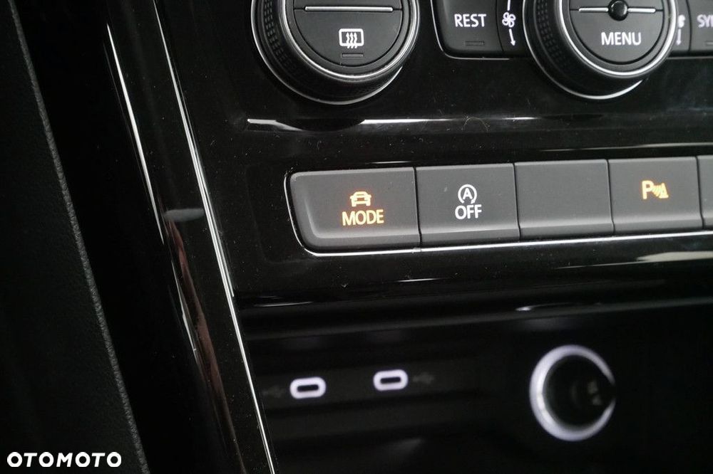 Volkswagen Touran - 19