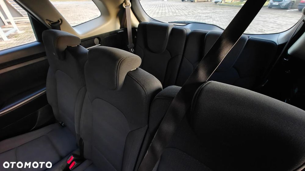 Kia Carens 1.6 GDI ISG Vision - 28