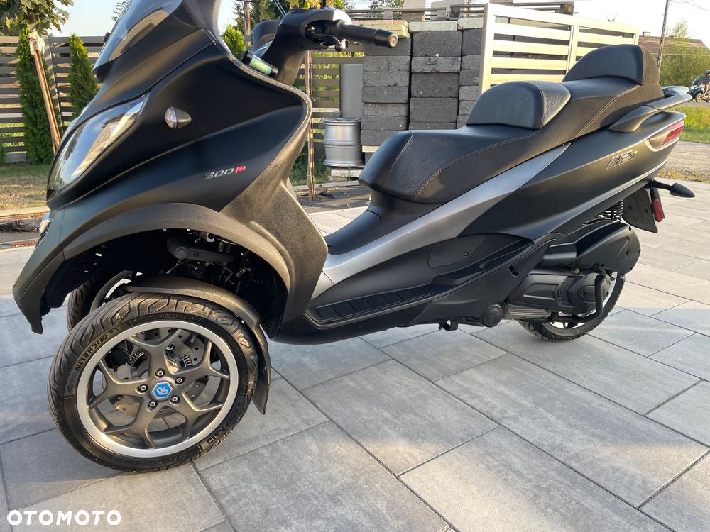 Piaggio MP-3 - 13