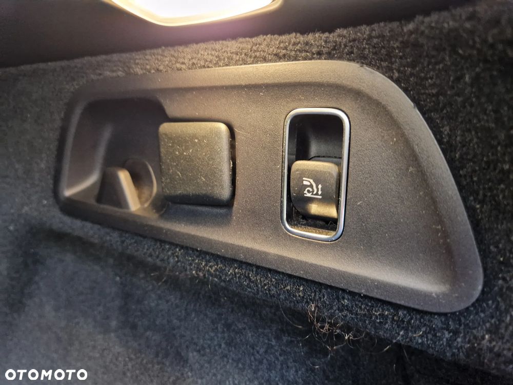 Mercedes-Benz GLE - 27