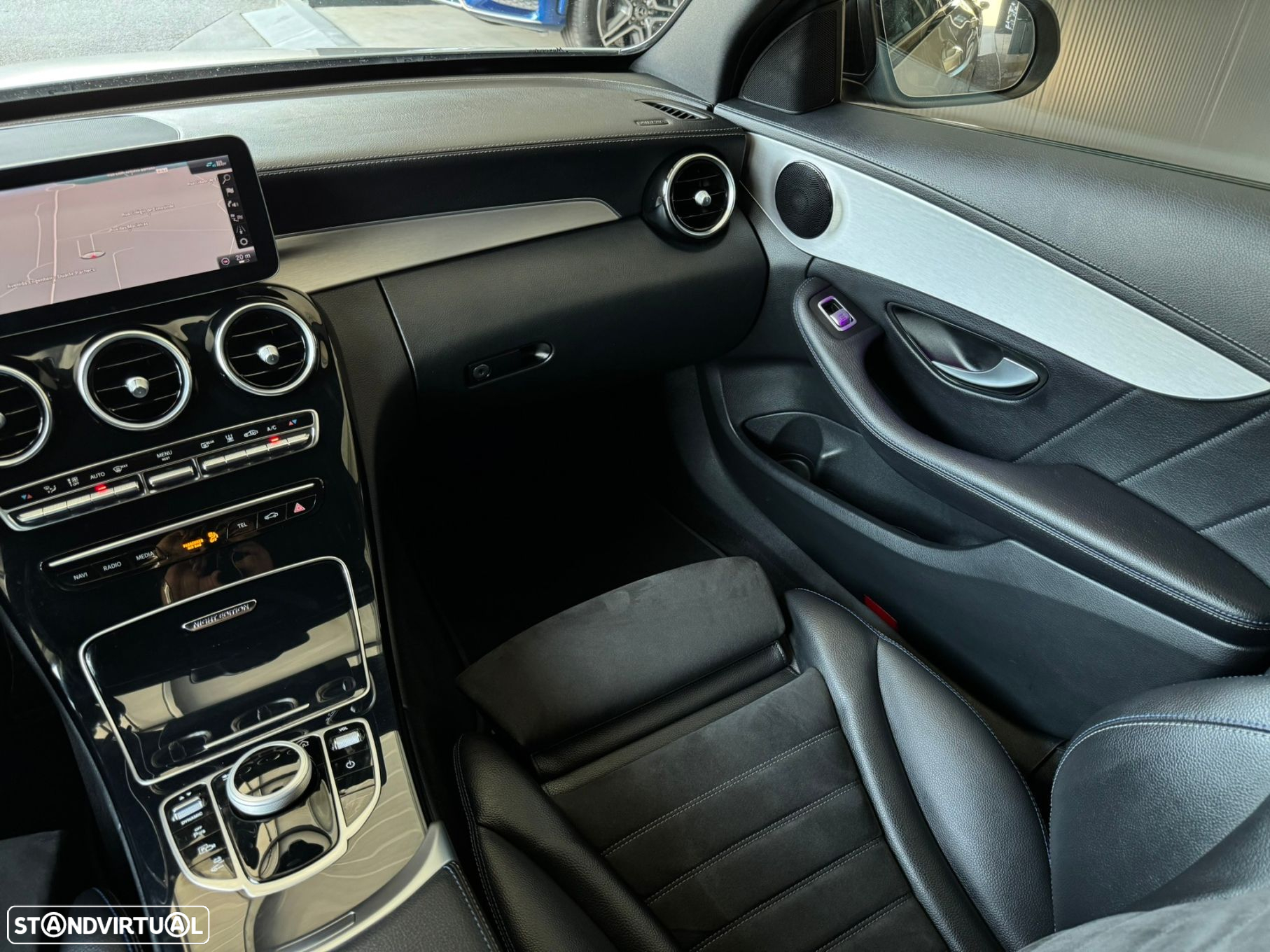 Mercedes-Benz C 300 de AMG Line - 24