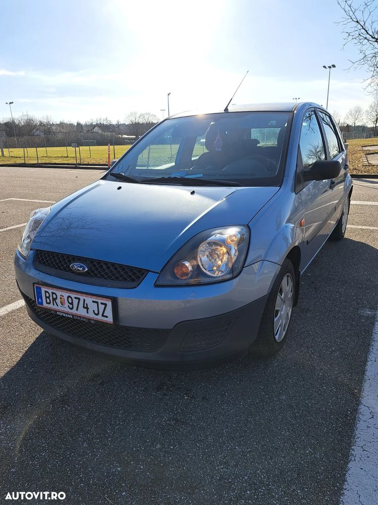 Ford Fiesta 1.3 Ambiente - 12