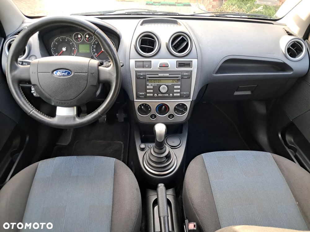 Ford Fiesta - 10
