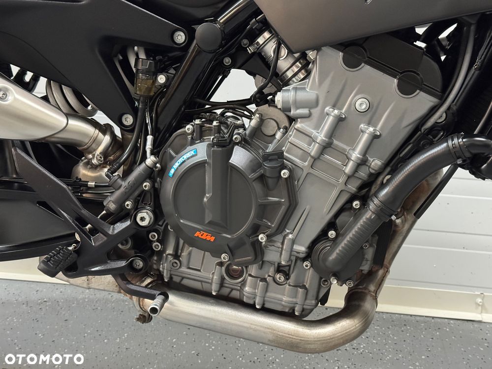 KTM Duke 790 - 10