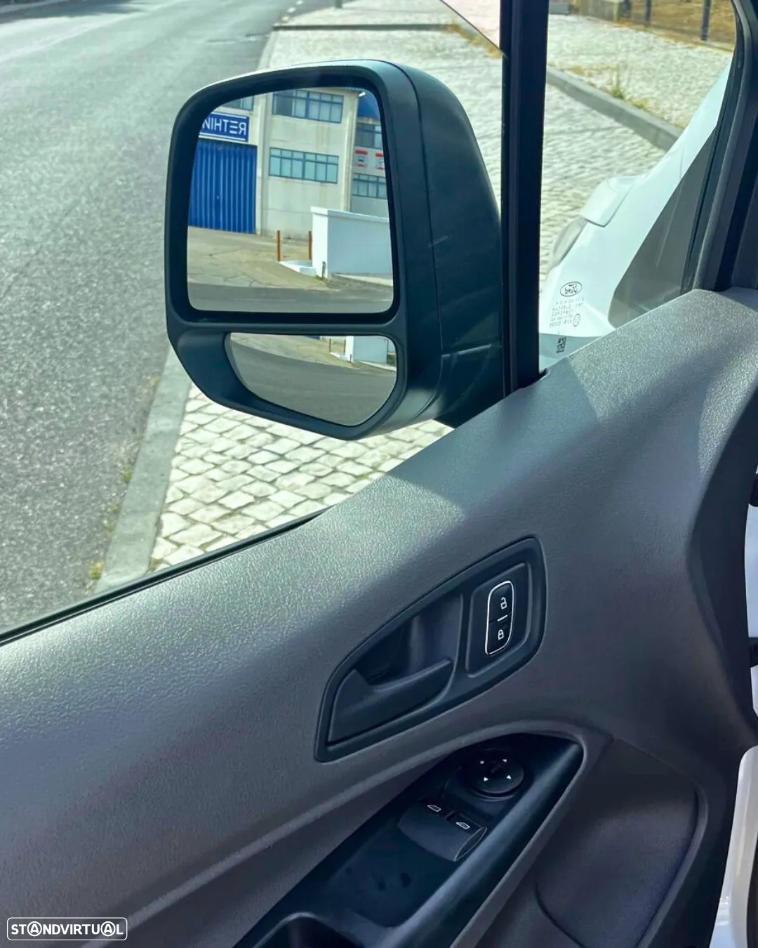 Ford TRANSIT CONNECT 1.5 EcoBlue L2 Trend - 24