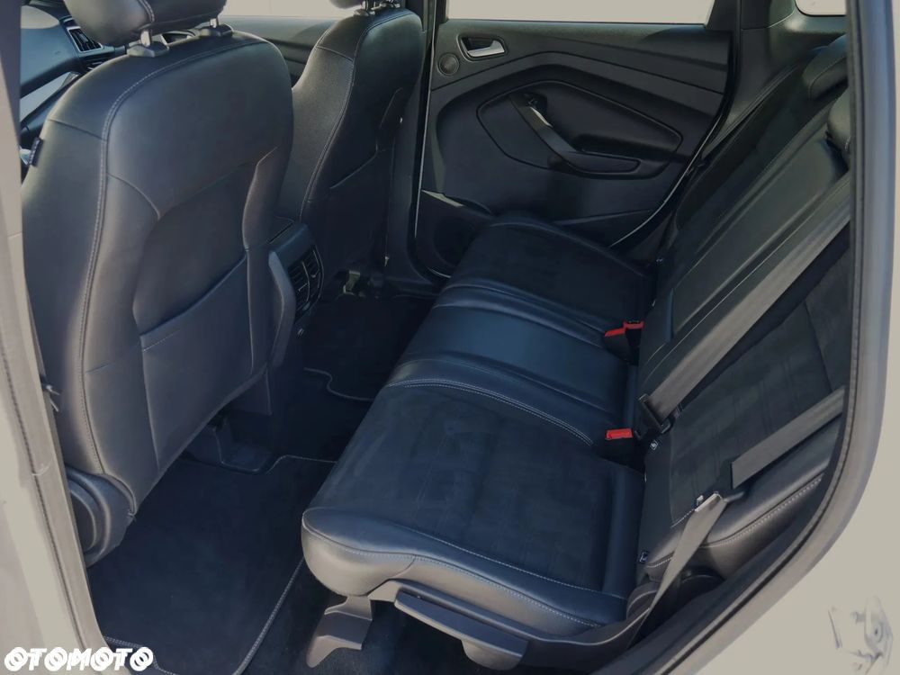 Ford Kuga - 21