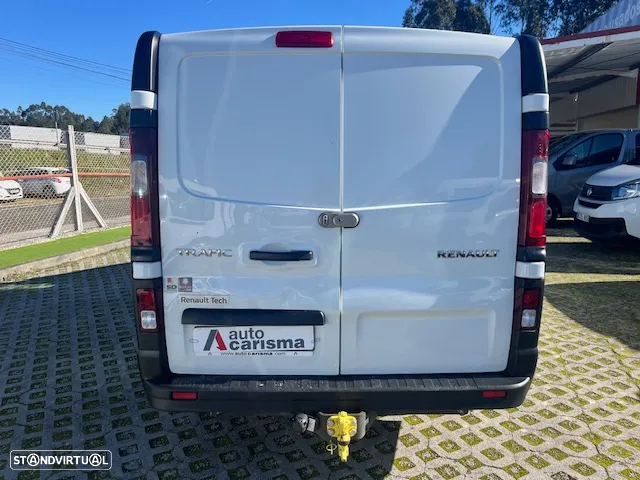 Renault TRAFIC 2.0 146 cv - 6