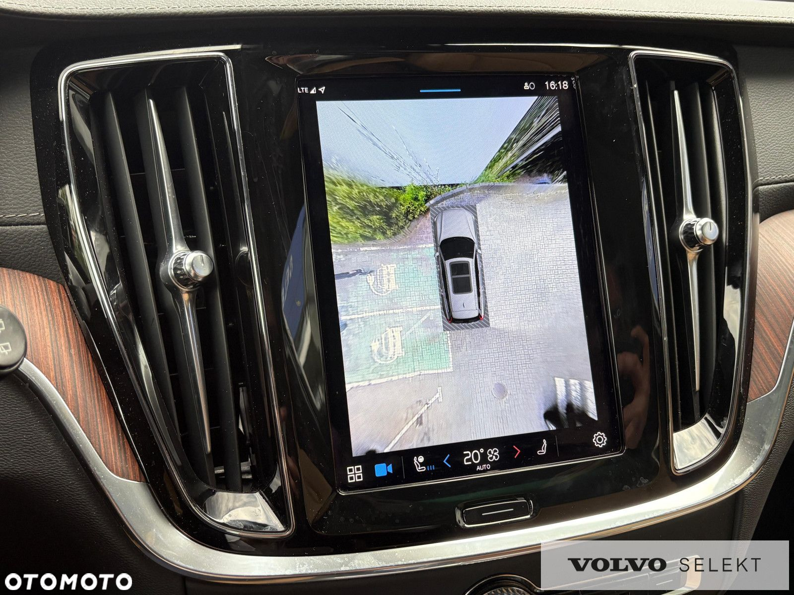 Volvo V60 Cross Country - 22