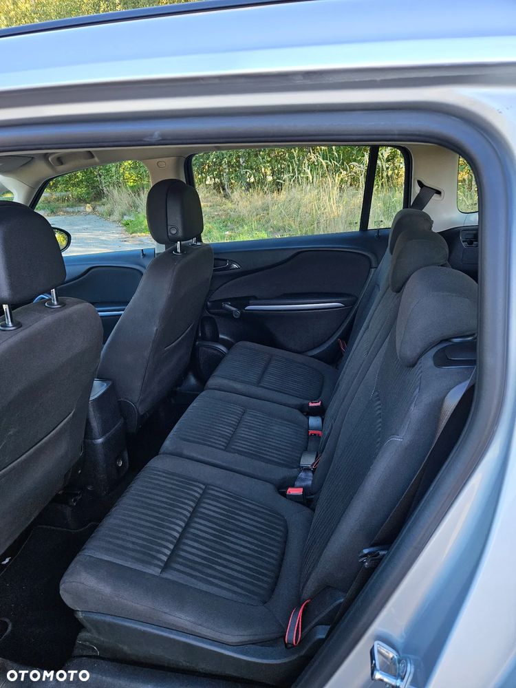 Opel Zafira - 33
