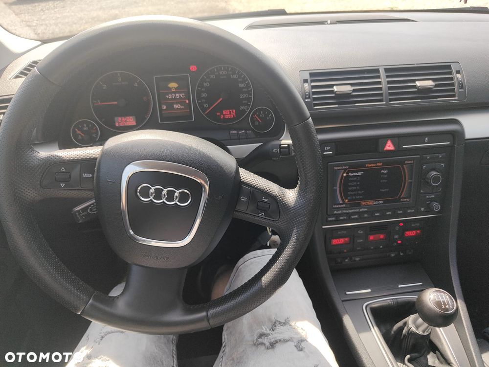 Audi A4 Avant 2.0 TDI - 17
