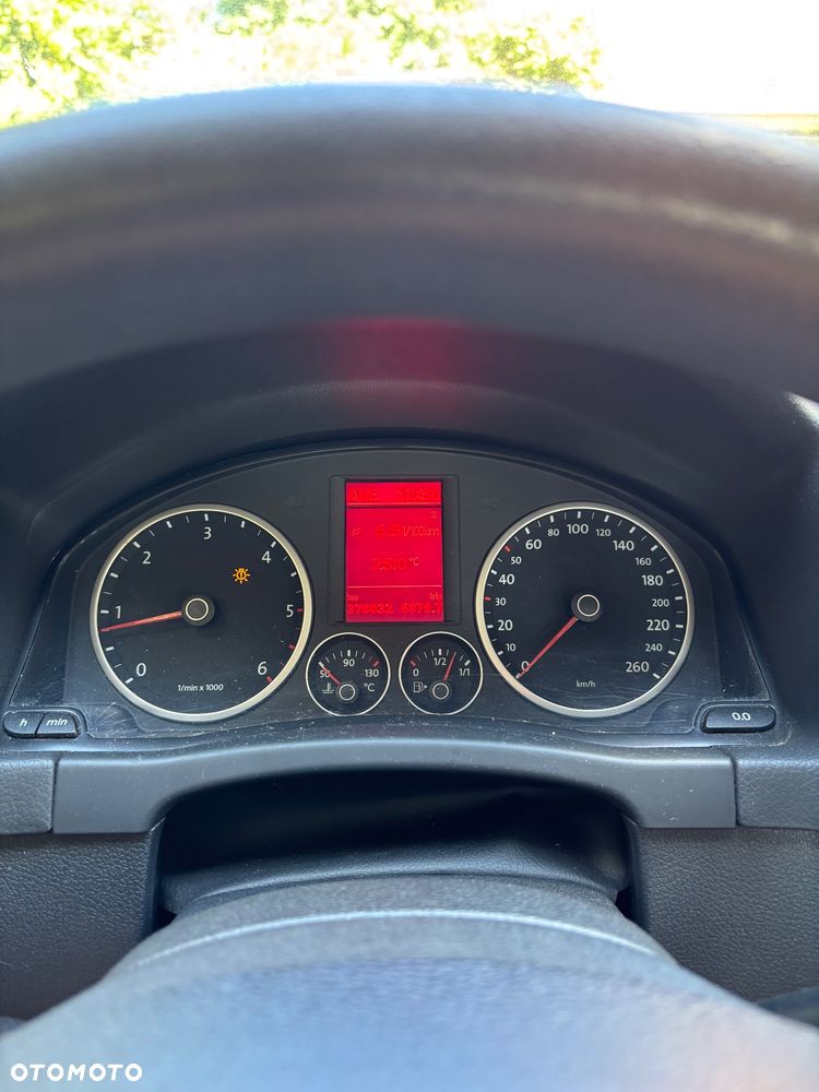 Volkswagen Tiguan - 26