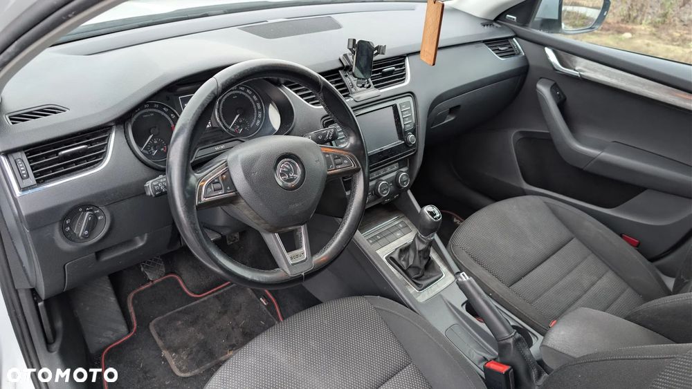 Skoda Octavia Scout 2.0 TDI 4x4 - 6