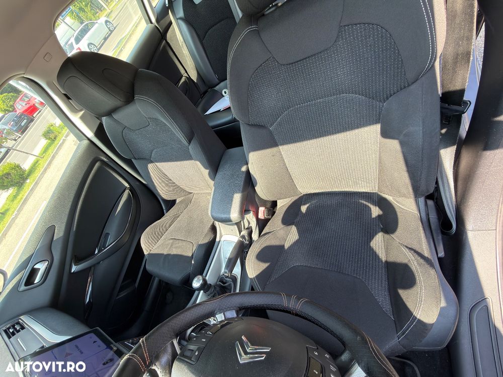 Citroën C5 1.6HDi FAP Susp M X - 7