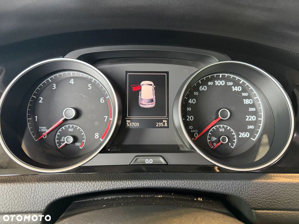 Volkswagen Golf 1.4 TSI BMT Comfortline - 26