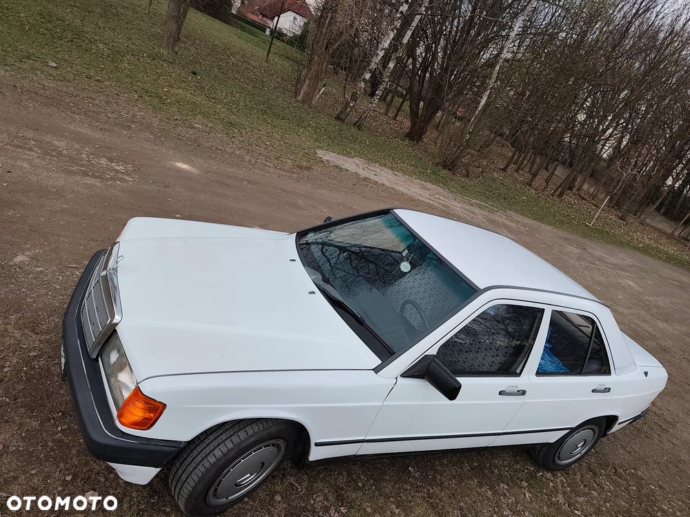Mercedes-Benz W201 (190) - 13