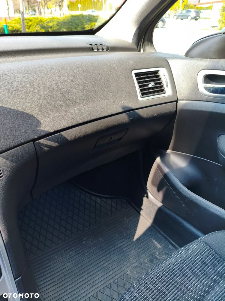 Peugeot 307 1.6 - 21