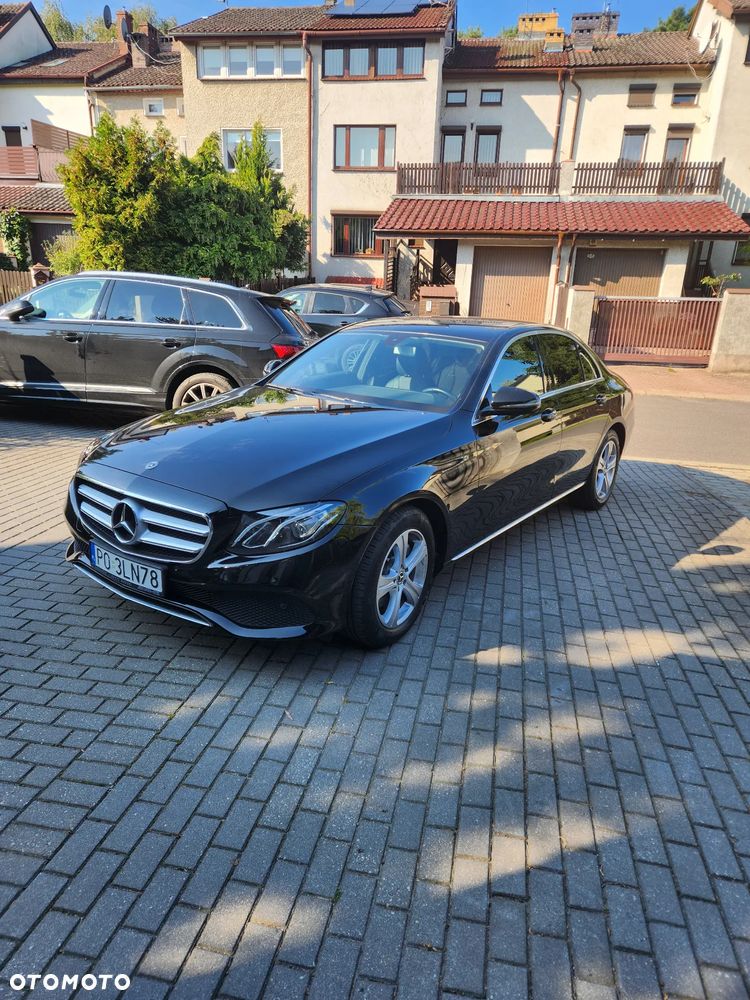 Mercedes-Benz Klasa E 220 d 4-Matic 9G-TRONIC - 2