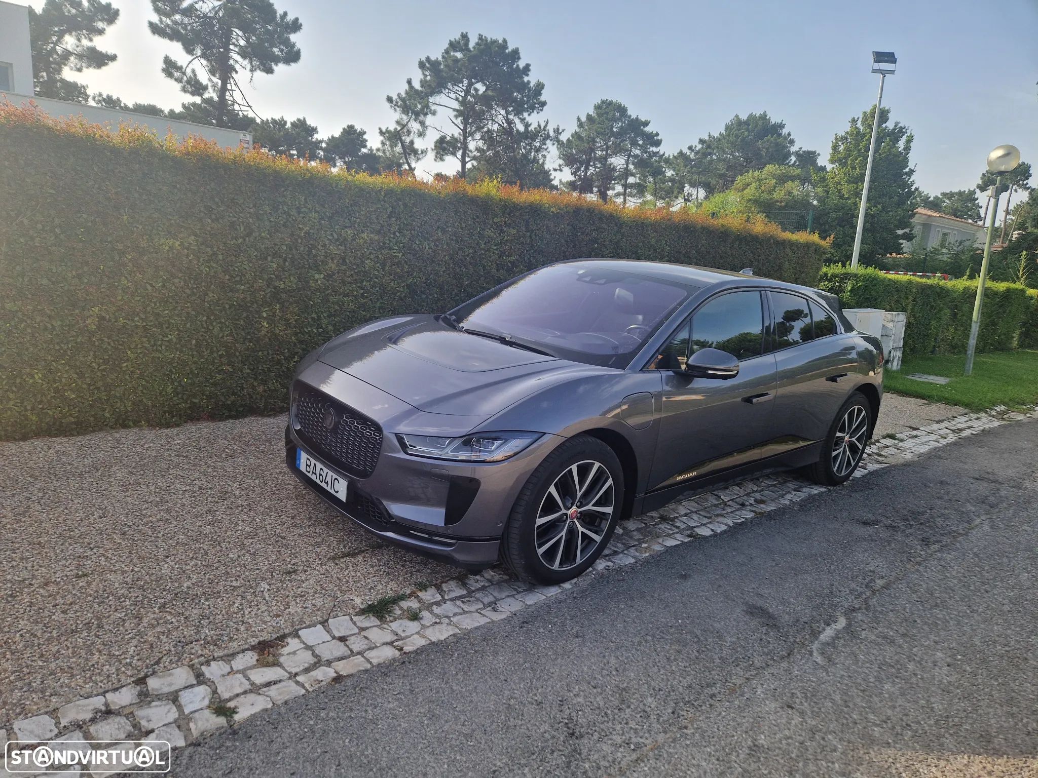 Jaguar I-Pace EV400 AWD R-DYNAMIC HSE - 1