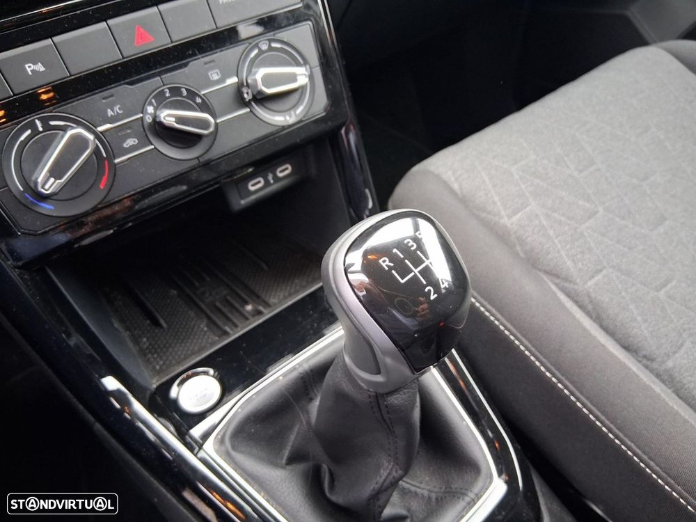 VW T-Cross 1.0 TSI Urban - 19