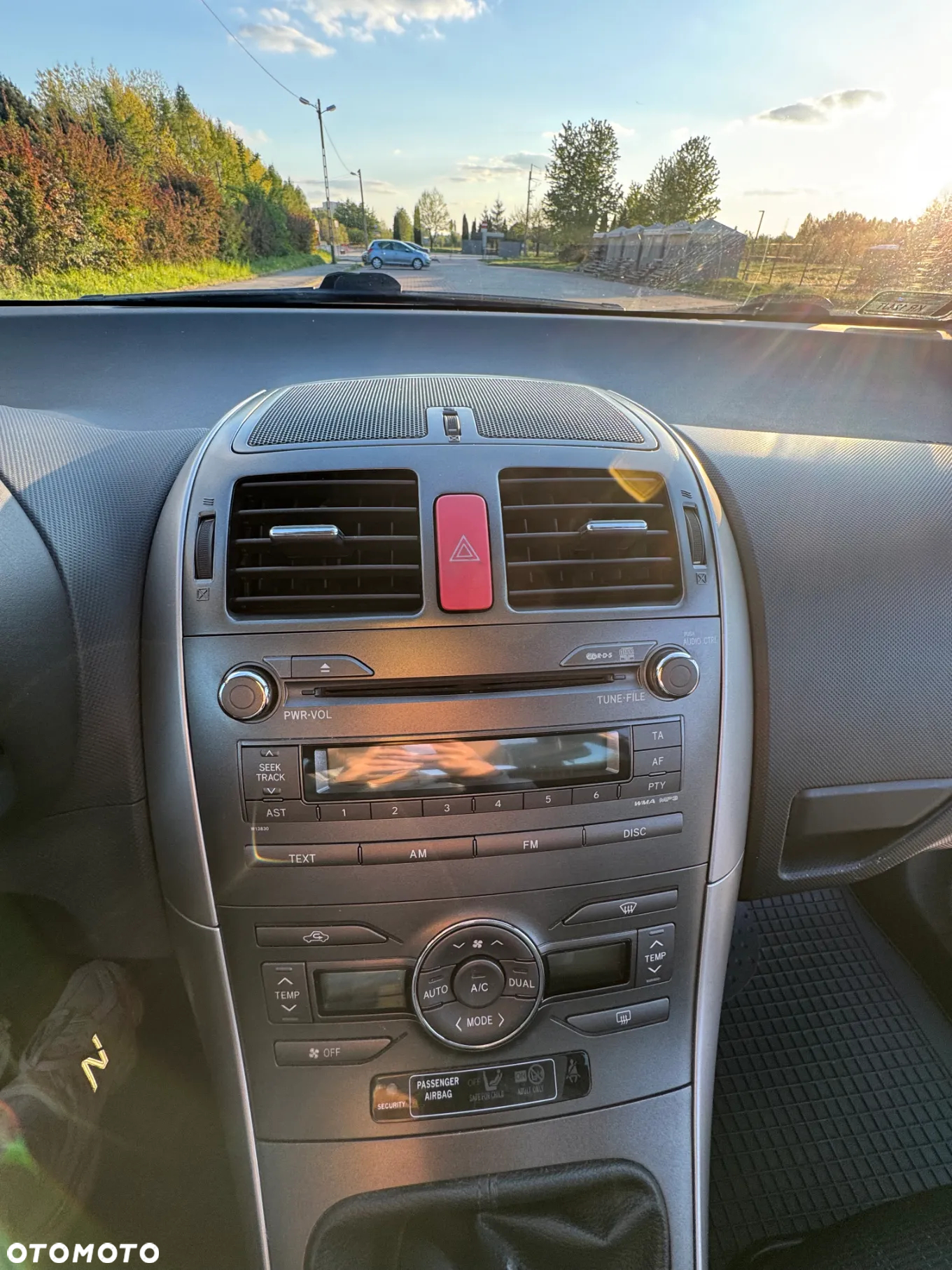 Toyota Auris 1.6 Premium - 14