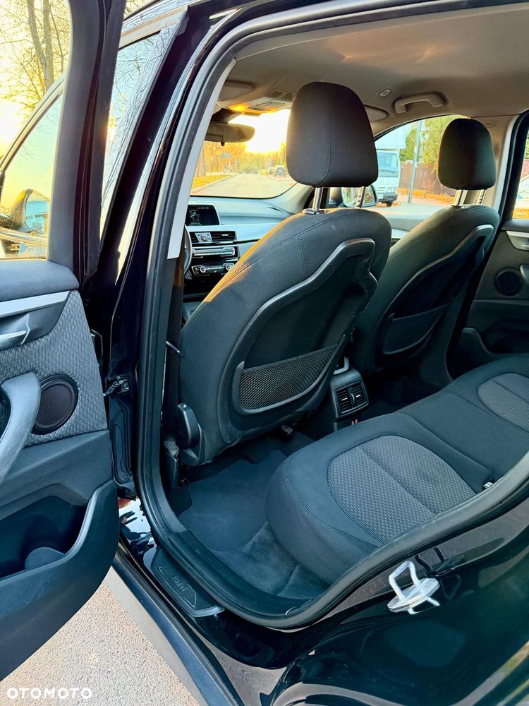 BMW X1 sDrive18i - 9