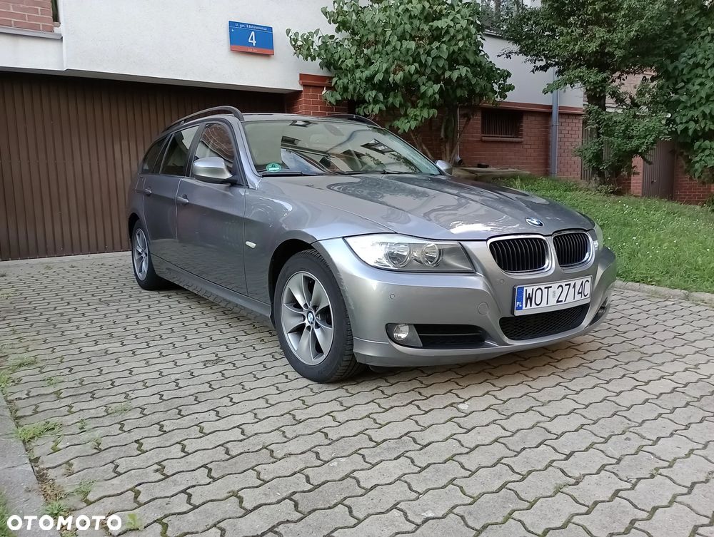 BMW Seria 3 318d DPF Touring - 3
