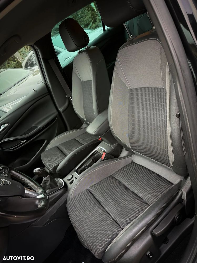 Opel Astra Sports Tourer 1.2 Turbo Business Elegance - 9