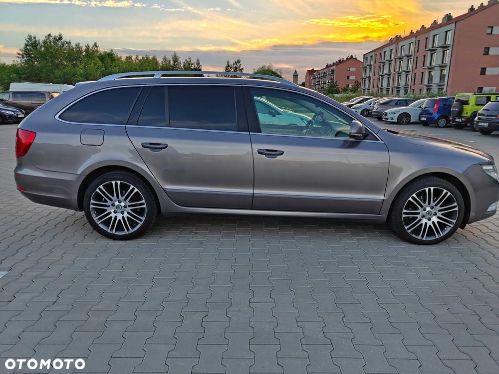 Skoda Superb 1.8 TSI Elegance DSG - 10