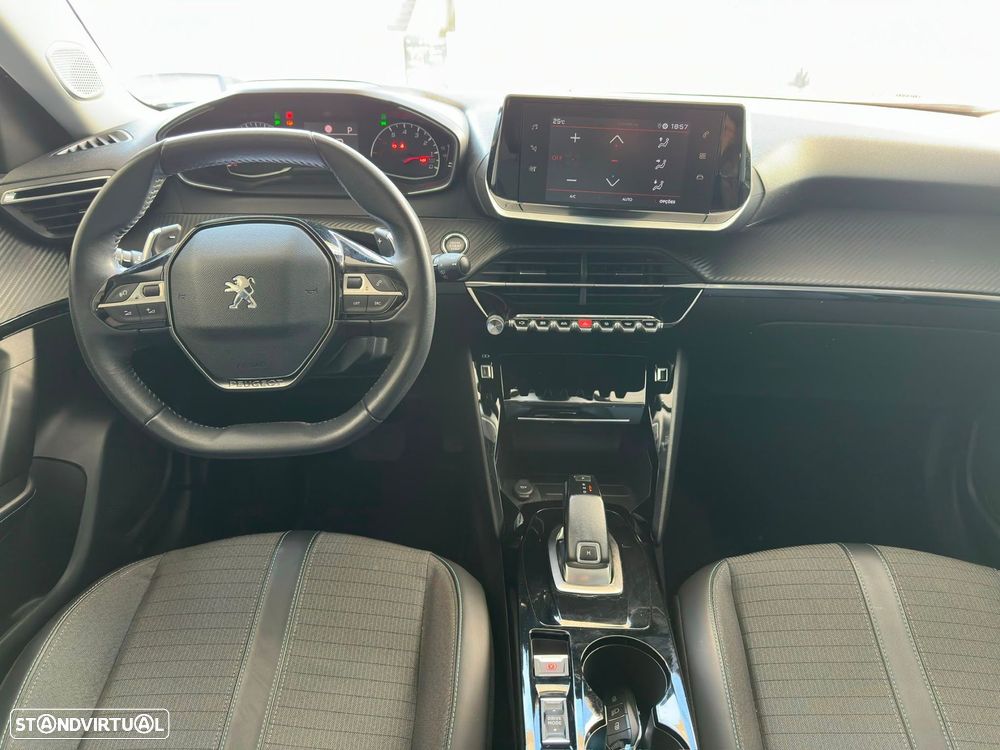 Peugeot 2008 1.2 PureTech Allure EAT8 - 7