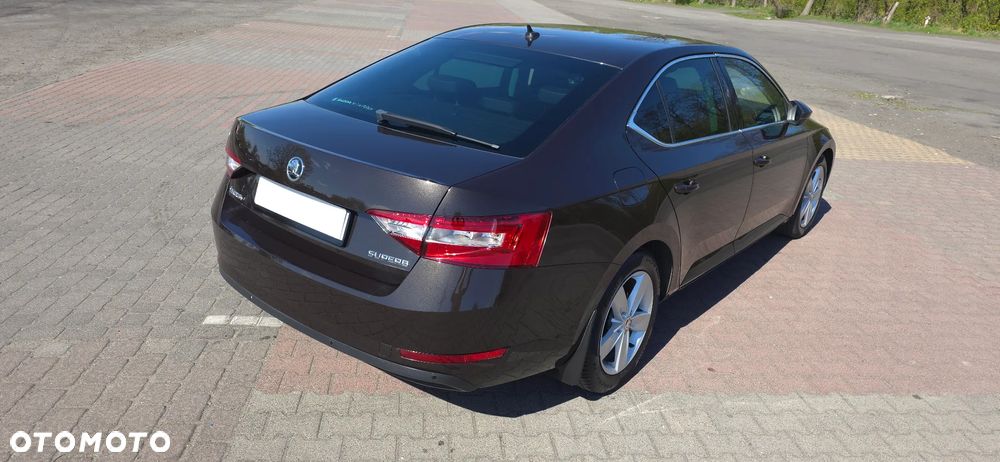 Skoda Superb 2.0 TSI Sportline DSG - 7