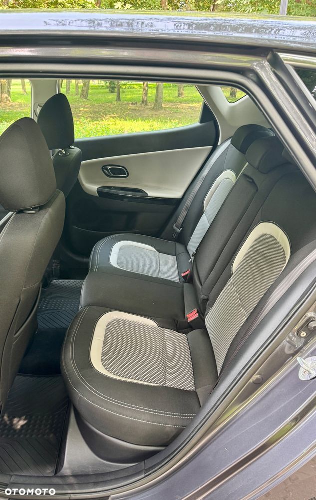 Kia Ceed 1.6 GDI XL - 16
