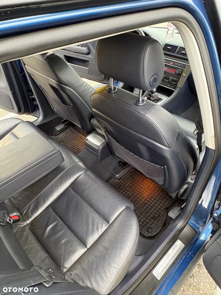 Audi A4 Avant 2.0 TDI - 10