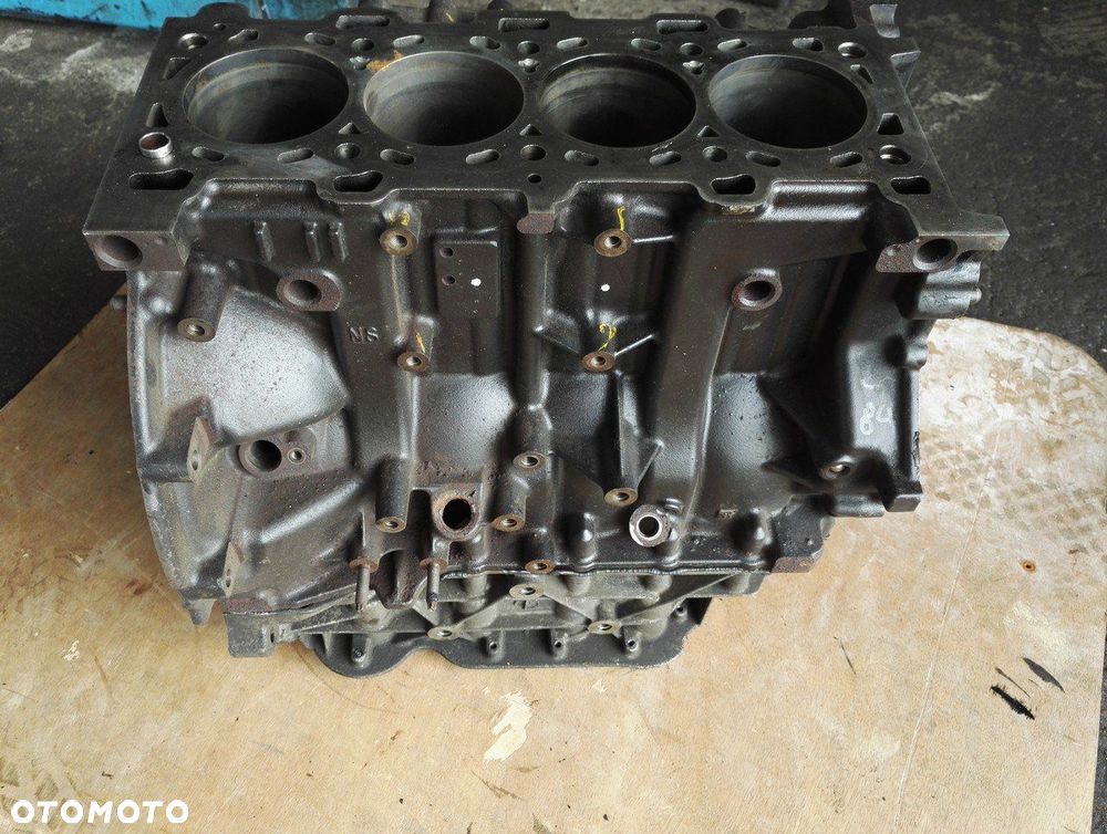 blok silnika trafic vivaro primastar 2.0 dci m9r - 1