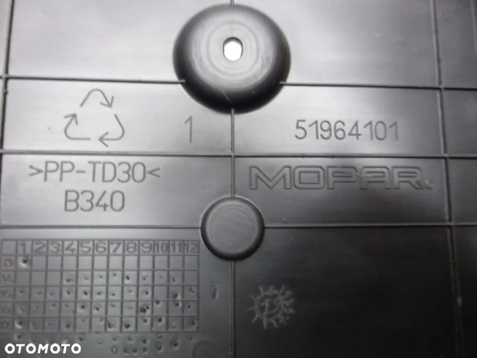 FIAT ALFA RAMKA PODSTAWA POD TABLICĘ REJESTRACYJNĄ 51964101 - 4