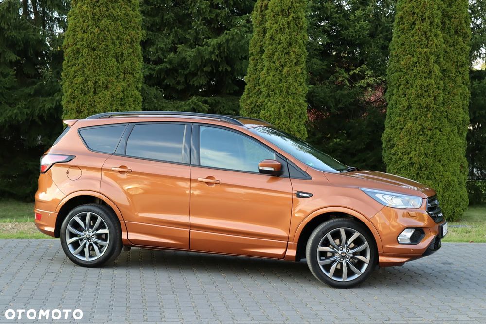 Ford Kuga 1.5 EcoBoost 2x4 ST-Line - 9