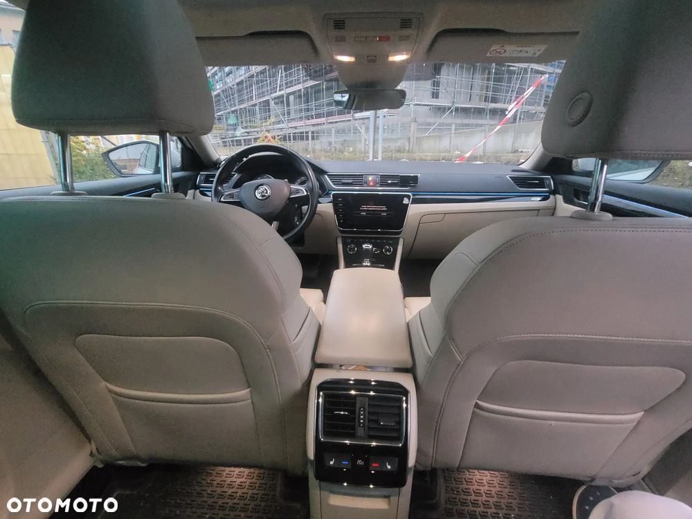 Skoda Superb 2.0 TSI 4x4 L&K DSG - 2