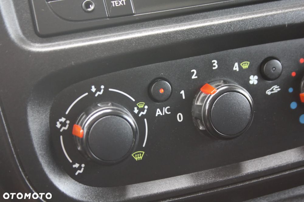 Opel Vivaro - 19