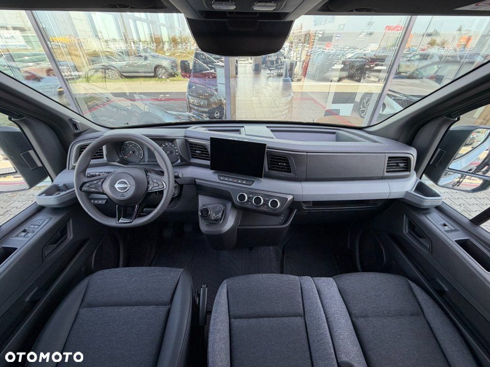Nissan Interstar - 18