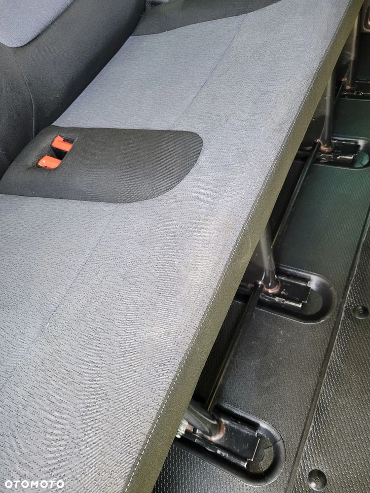 Opel Vivaro - 31