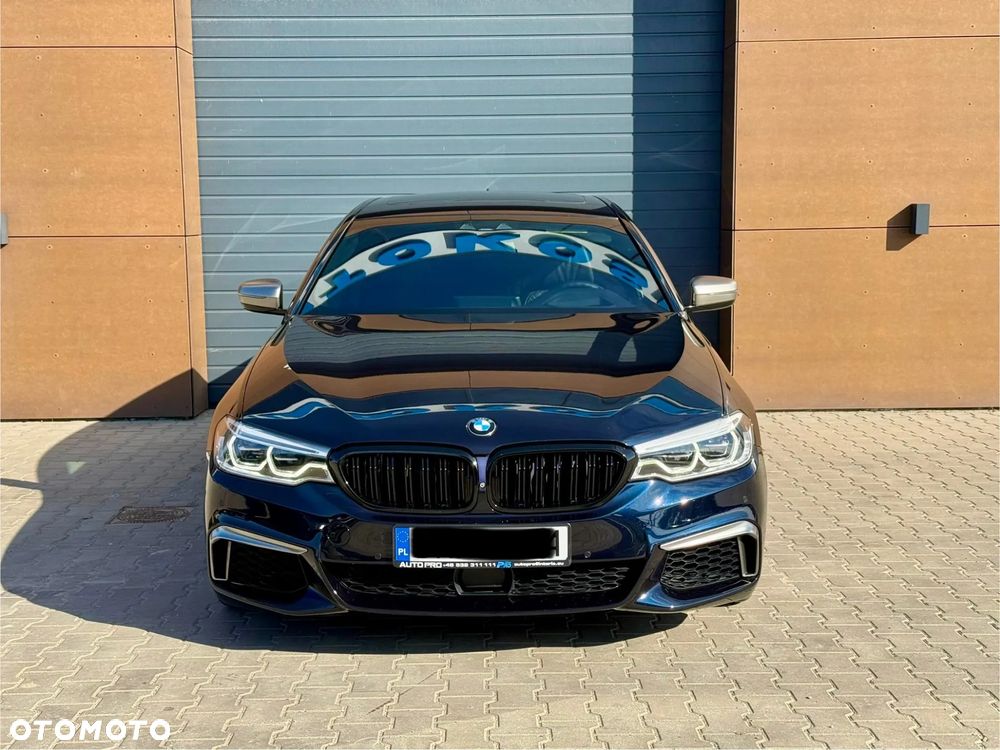 BMW Seria 5 M550i xDrive sport - 2