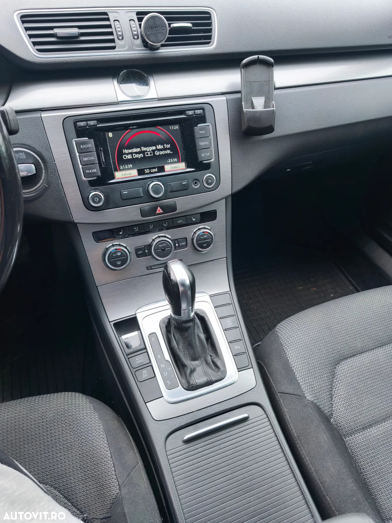 Volkswagen Passat Variant 2.0 Blue TDI DSG SCR Trendline - 2
