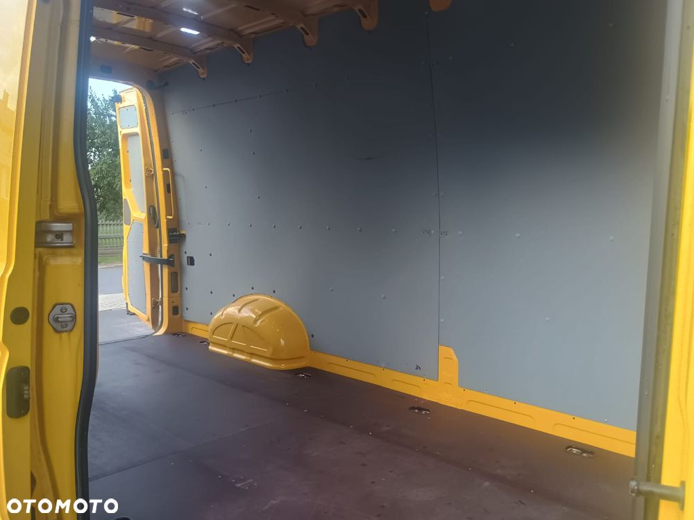 Volkswagen Crafter - 17