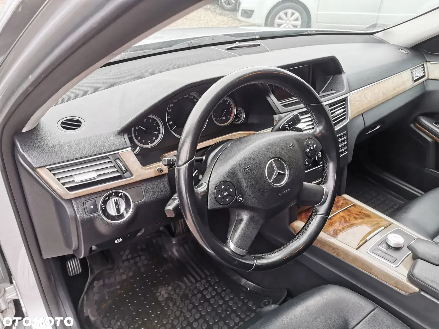 Mercedes-Benz Klasa E 350 CDI 4-Matic BlueEff Avantgarde - 11