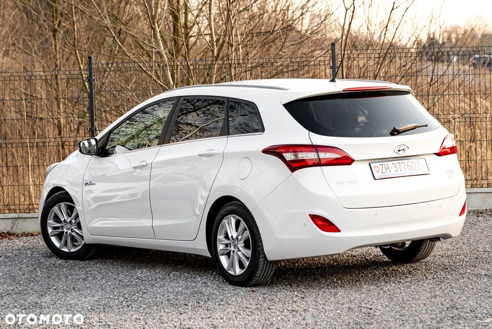 Hyundai i30 i30cw 1.6 Trend - 9