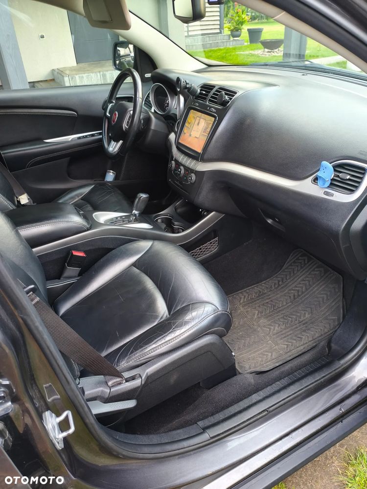 Fiat Freemont 2.0 Multijet Black Code AWD - 8