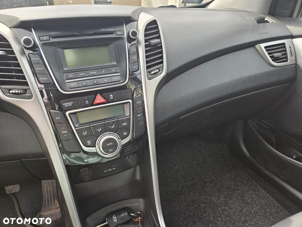 Hyundai i30 1.4 Classic + - 11