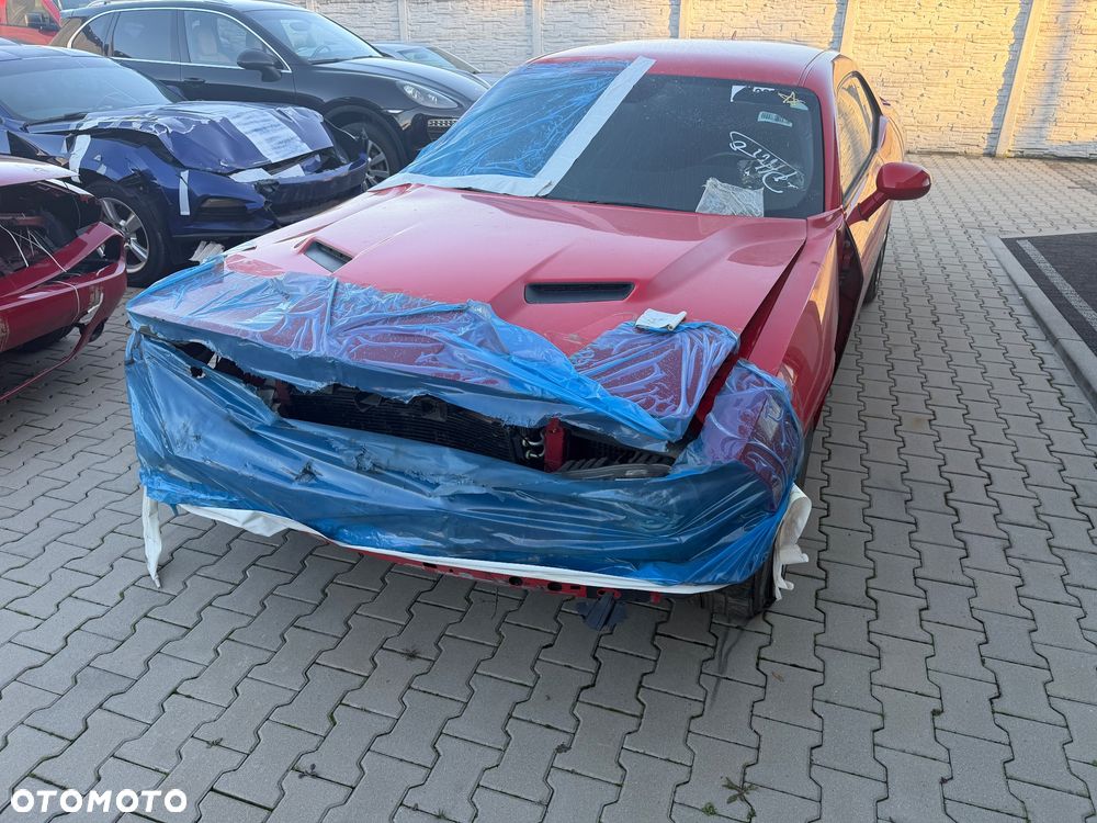 Dodge Challenger - 13
