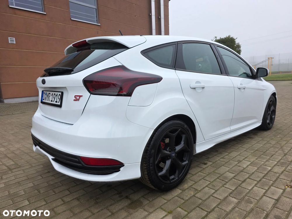 Ford Focus 2.0 TDCi ST - 11