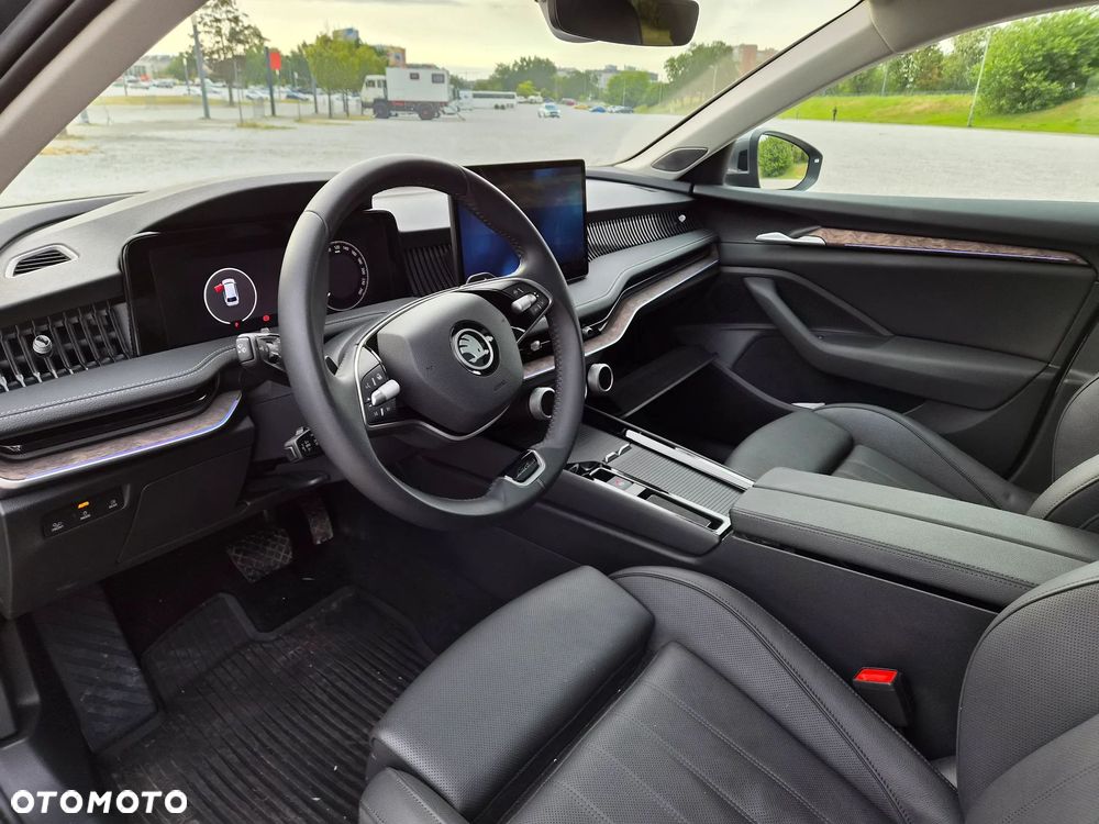Skoda Superb 2.0 TDI SCR 4x4 L&K DSG - 12