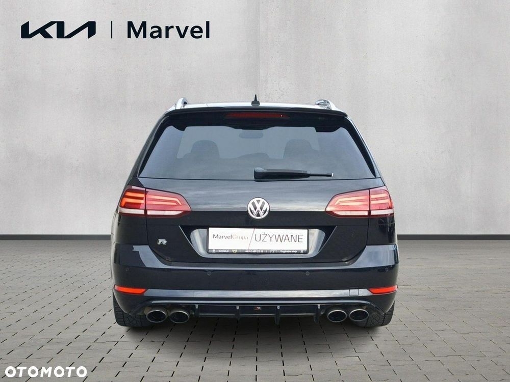 Volkswagen Golf - 4